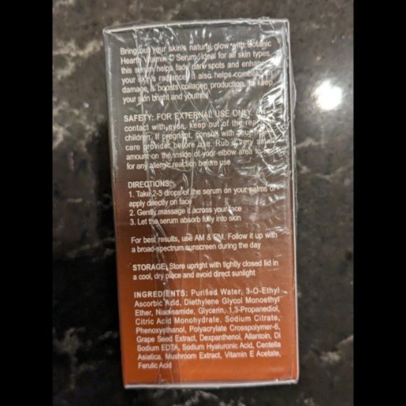 Botanic Hearth 15% VITAMIN C SERUM - Picture 2 of 2